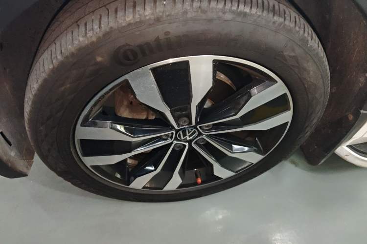 Used Volkswagen Tiguan L 2022 330TSI Automatic Two-Wheel Drive R-Line Enhanced Edition