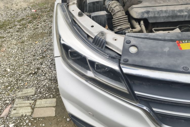 Used Baojun 730 2017 1.5T DCT Flagship Model 7 Seats China V Emission Standard Right Front Headlight