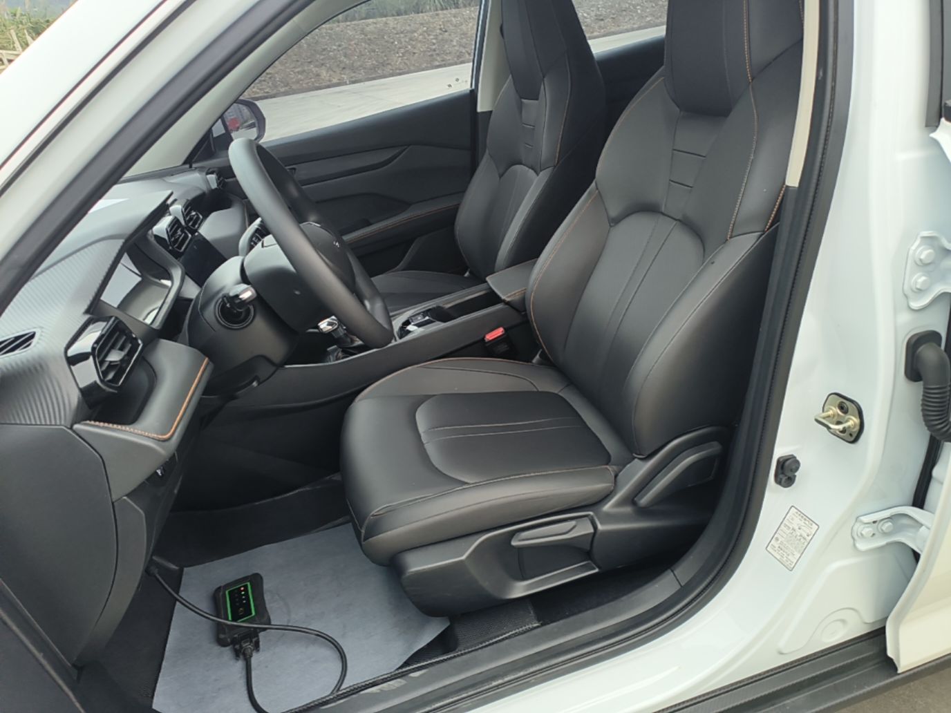 Dongfeng Aeolus Yixuan 2025 1.5L Automatic Luxury Version - Luxury — снимка 17