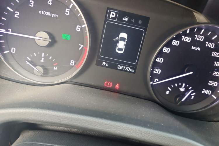 Used Hyundai Elantra (6th Generation / Lingdong) 2016 1.6L Automatic ZhiXuan – Elite Version
