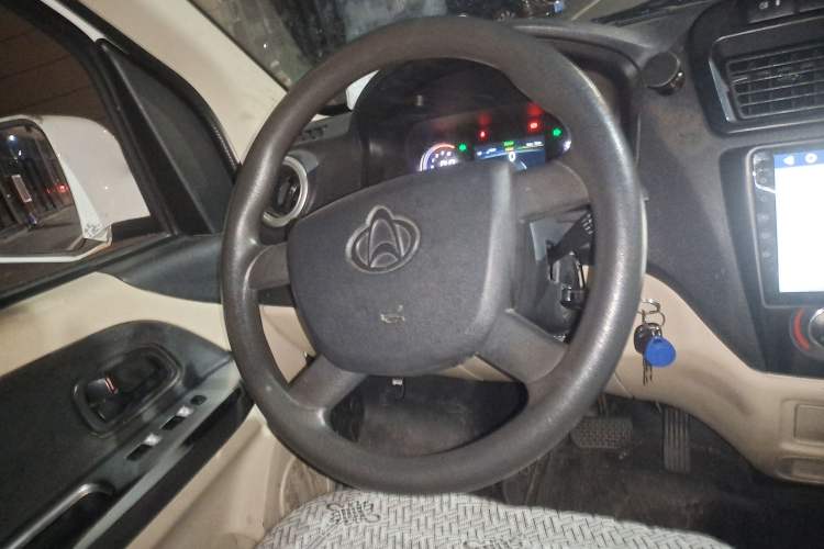 Used Chana Ruixing EM80 2022 Flat Roof with Liftgate 2 Seats 60kW 41.86kWh
