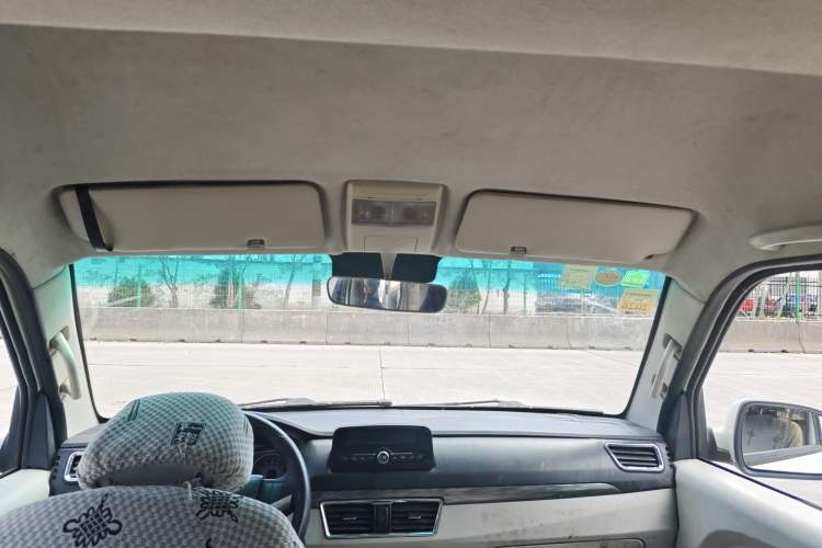 Used Jinbei New Hiace S 2021 1.5L Wealth Central Air-Conditioned Bus China VI Standard Model SWC15M Headliner