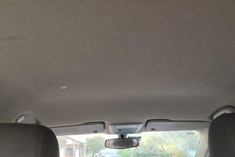 Used Chevrolet Aveo Sonic 2014 Sedan 1.4SL AT Fashion Edition Headliner