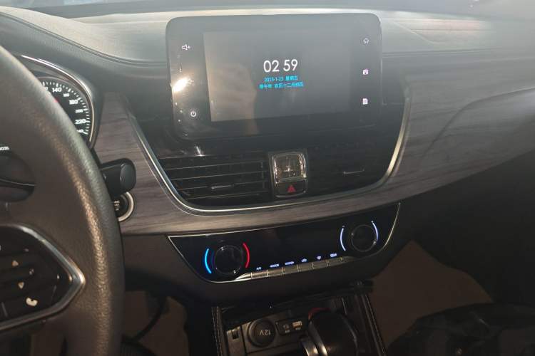 Used Baojun 730 2019 1.5T CVT Flagship Version 7 Seats China V Emission Standard
