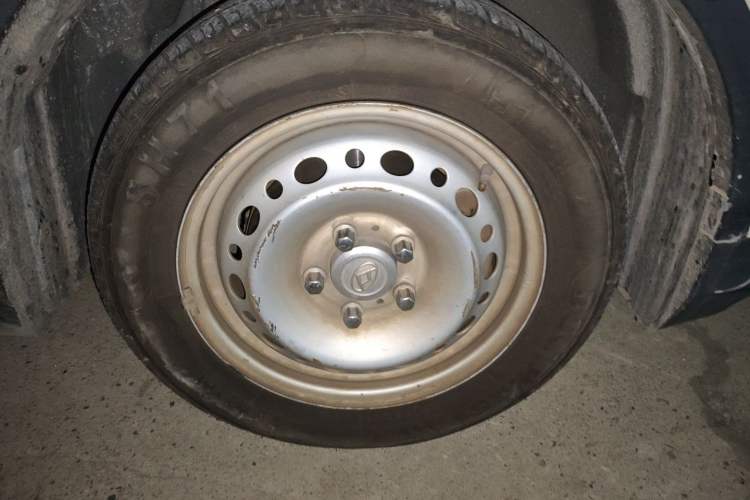 Used SAIC MAXUS EV30 2022 Pure-Electric Smart Logistics Expert with Long Wheelbase Guoxuan
