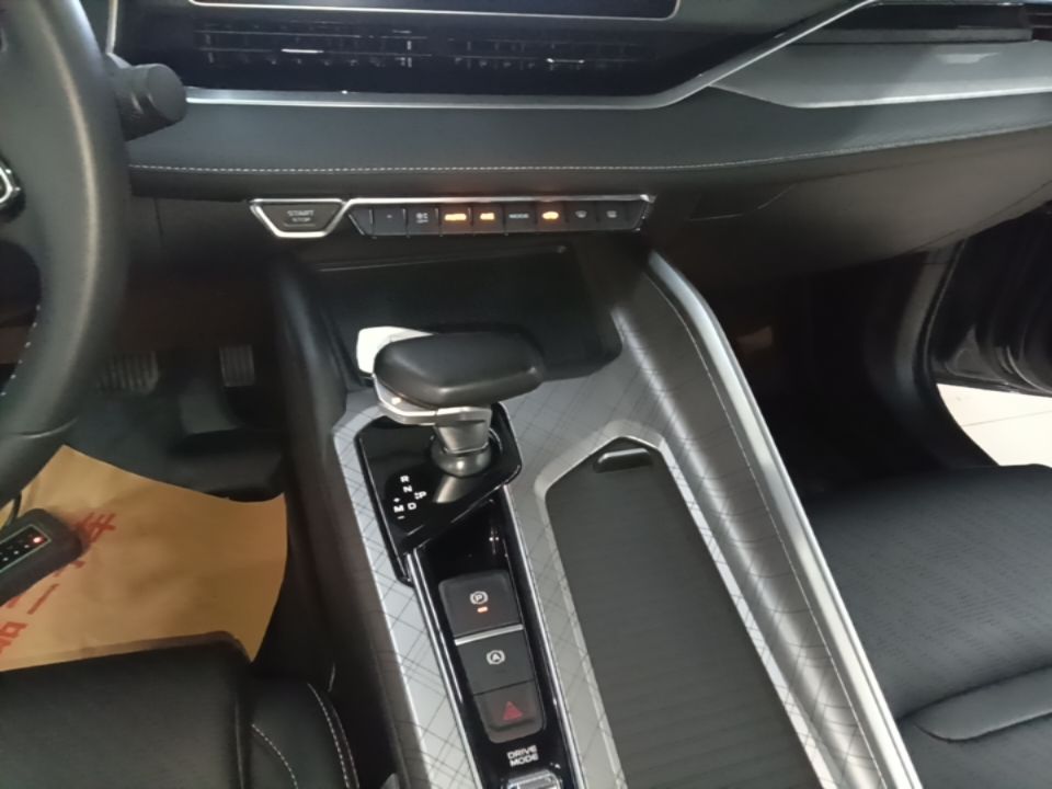 Geely Auto Preface 2023 2.0TD Luxury Version — снимка 16
