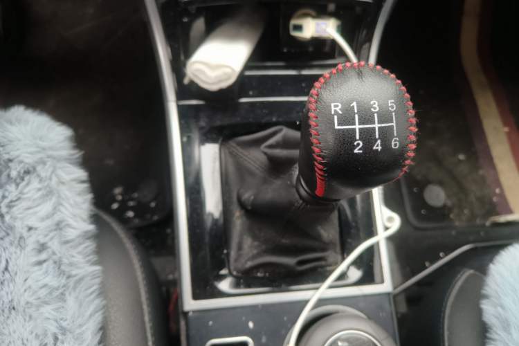 Used Haval H2 2016 Red-Label 1.5T Manual Two-Wheel Drive Luxury Model
