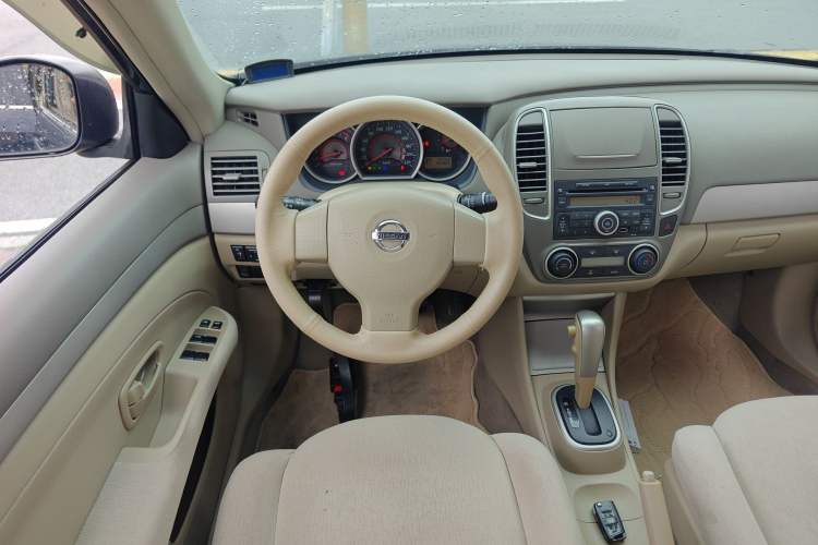Used Nissan Sylphy 2012 Classic 1.6XE Automatic Comfort Edition Steering Wheel