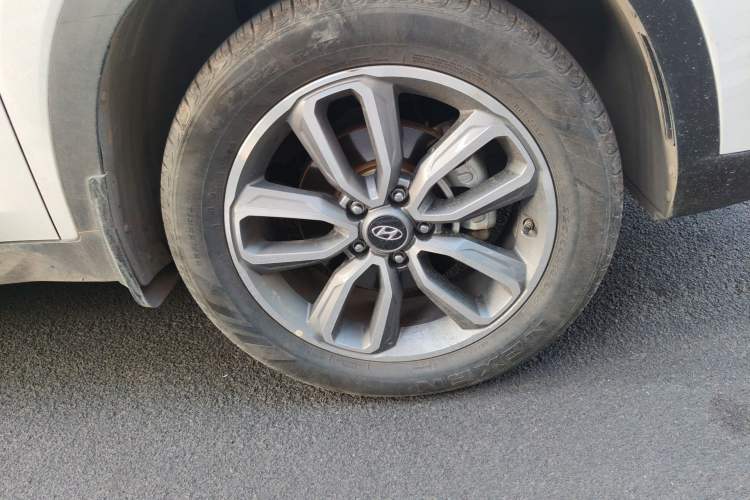 Used Hyundai ix35 2019 2.0L Automatic 2WD Zhiyong·Changxiang Edition China VI Standard Right Front Wheel Hub