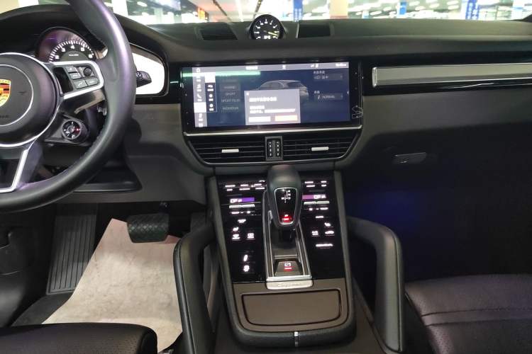 Used Porsche Cayenne E-Hybrid 2019 Cayenne E-Hybrid 2.0T Audio And AC Panel