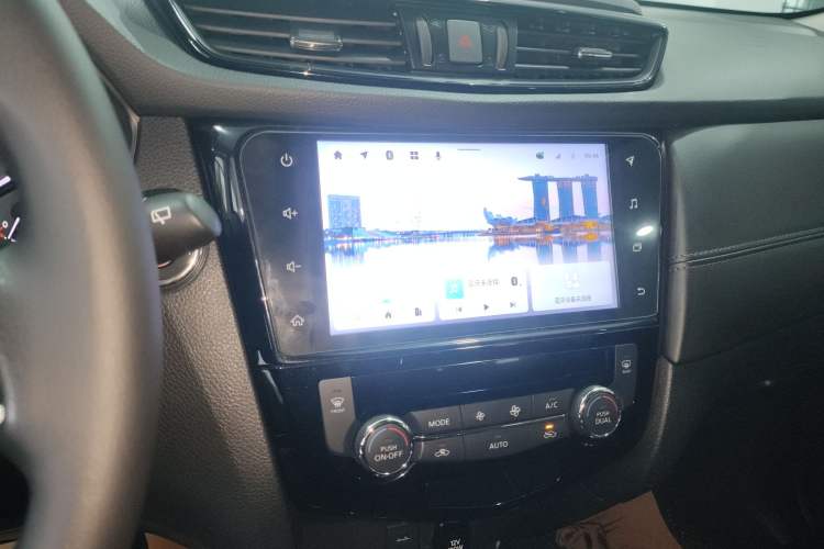 Used Nissan X-Trail 2023 Classic 2.0L Two-Wheel Drive Smart Connect & Comfort Edition Audio And AC Panel