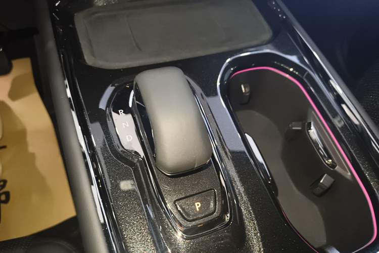 Used Zeekr 009 2024 Six-Seat Executive Version 4WD 108 kWh
