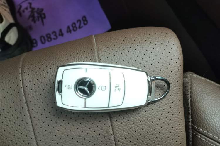 Used Mercedes-Benz E-Class 2023 E 260 L
