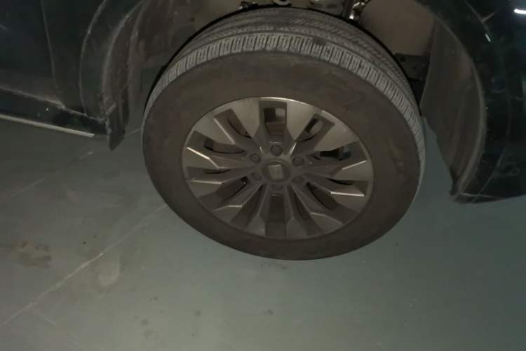 Used Tank 500 New Energy 2024 Hi4-T Right Front Wheel Hub