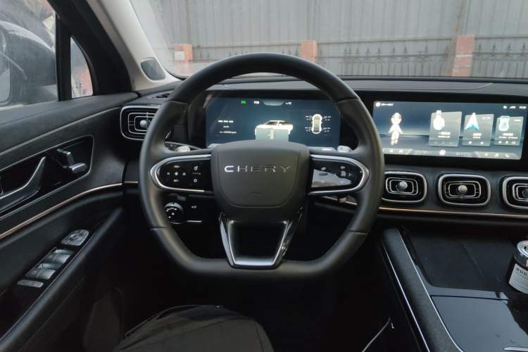 Used Chery Tiggo 9 2023 2.0T Dual-Clutch Two-Wheel Drive Leading Edition 5 Seats
