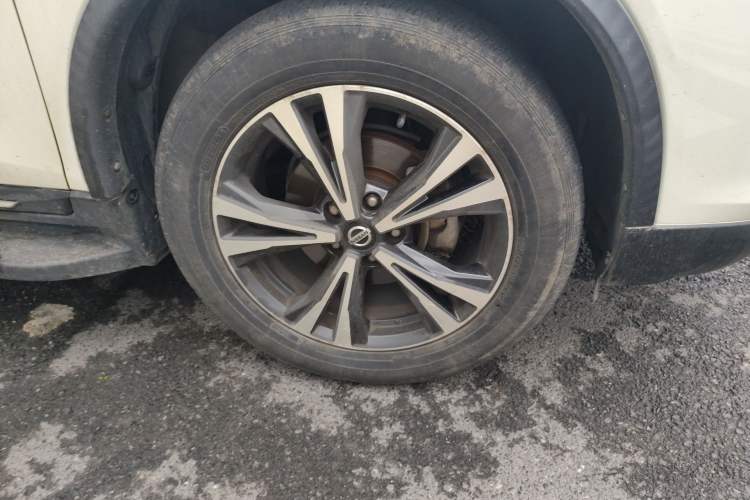 Used Nissan X-Trail 2021 2.5L CVT 4WD XL ITS Luxury Navigation Edition Right Front Wheel Hub