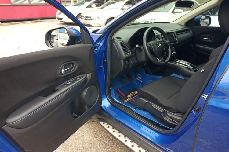 Used Honda Vezel 2015 1.5L CVT two-wheel drive Comfort trim
