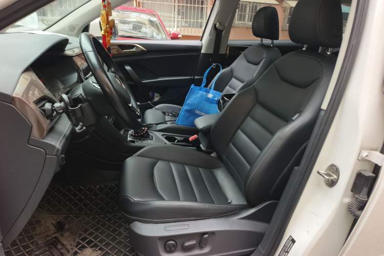 Used Volkswagen Tharu 2021 280TSI Two-Wheel-Drive Luxury Edition