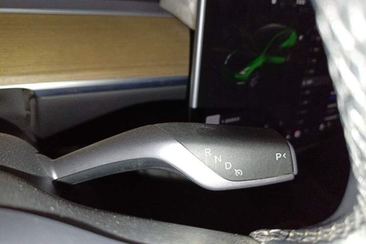 Used Tesla Model Y 2022 Revised Version Rear-Wheel Drive Gear Lever