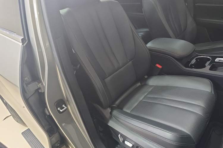 Used Li Auto ONE 2020 Extended-Range 6-Seater Version Right Front Seat