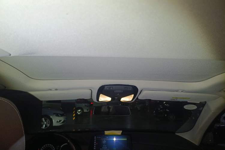 Used BMW 5 Series 2018 530Li Luxury Edition Premium Package Headliner