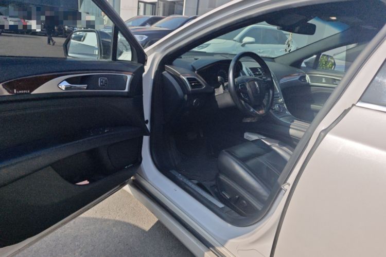 Used Lincoln MKZ 2018 2.0T Premium Edition Driver Seat