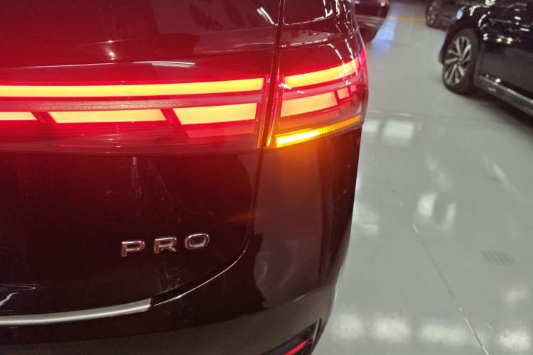 Used Volkswagen Passat 2025 Pro 380TSI Starry Dragon Edition
