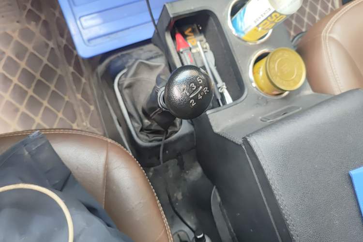 Used JAC Group Refine 2015 2.0L Shuttle Gasoline Long-Wheelbase Standard Version HFC4GA3-3D