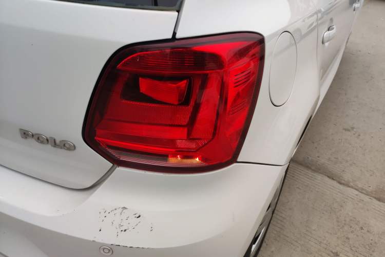 Used Volkswagen Polo 2014 1.4L Manual Fashion Edition
