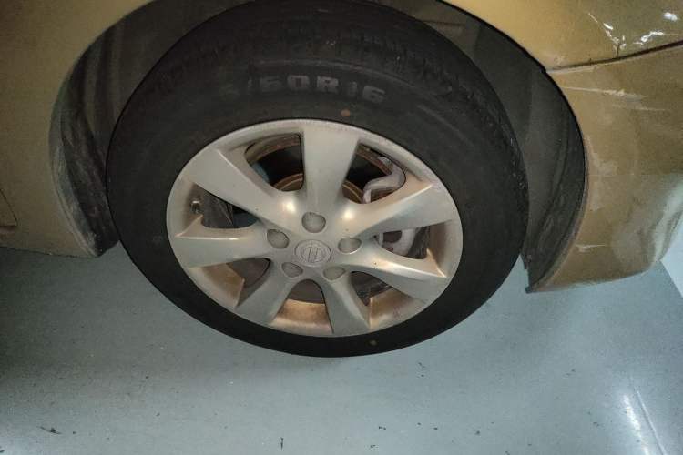 Used Nissan Tiida 2011 1.6L CVT Smart Version
