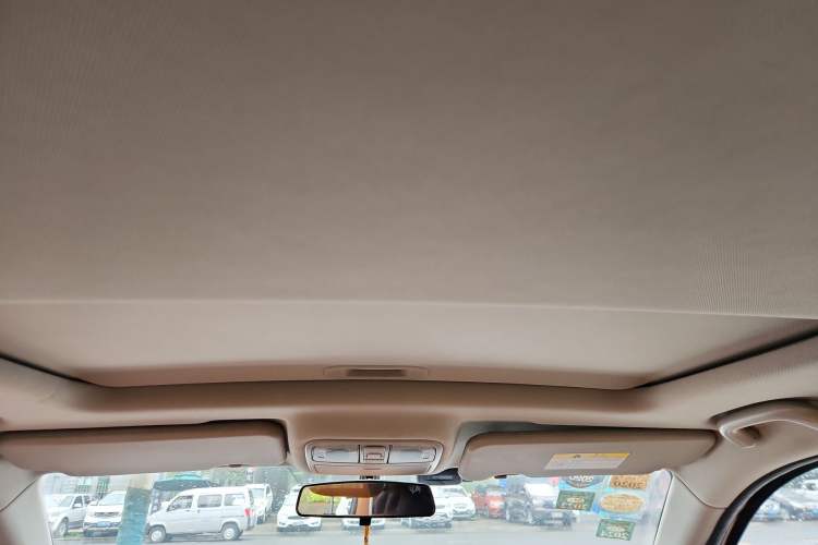 Used Oshan CX70 2017 Facelifted CX70T 1.5T Manual High-Performance Edition
