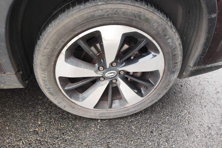 Used GAC Trumpchi GS4 2019 270T Automatic Two-Wheel Drive Luxury Smart Connectivity Model Right Front Wheel Hub