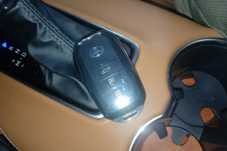 Used Toyota Venza 2022 2.0L CVT Two-Wheel Drive Prestige Edition Vehicle Key