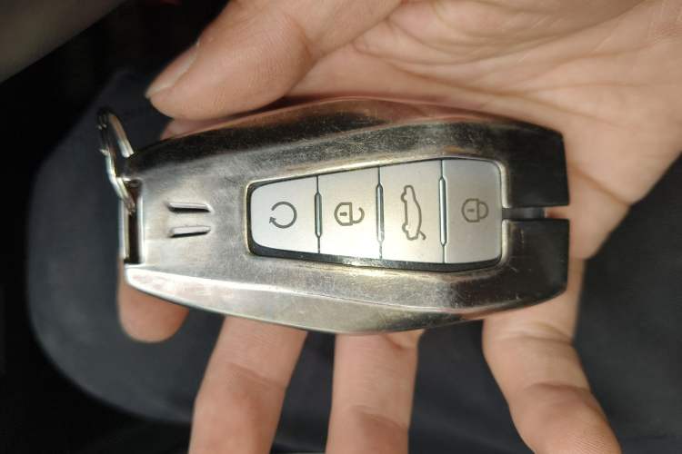 Used Geely Auto Haoyue 2022 1.8TD Automatic Prestige 7-Seater Vehicle Key