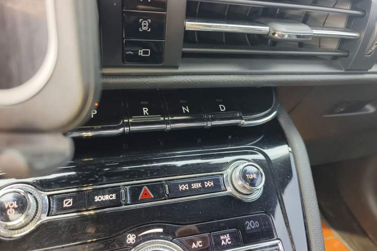 Used Lincoln Corsair 2020 2.0T Two-Wheel Drive Luxury Edition
