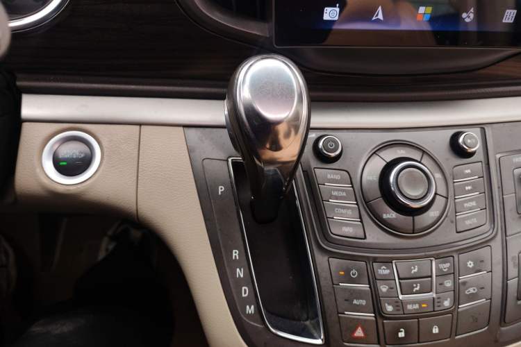 Used Buick GL8 2011 3.0L GT Luxury Business Haoya Edition Gear Lever