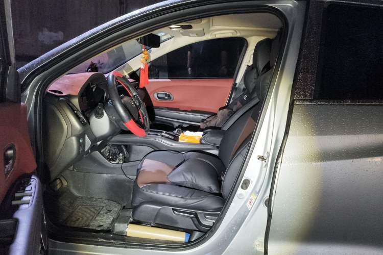 Used Honda Vezel 2015 1.8L CVT 2WD Luxury Model