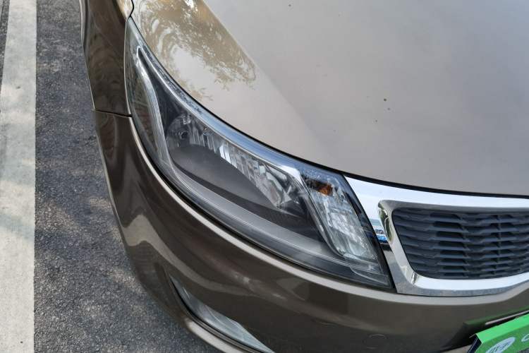 Used Kia K2 2012 Sedan 1.4L MT GLS Commemorative Edition
