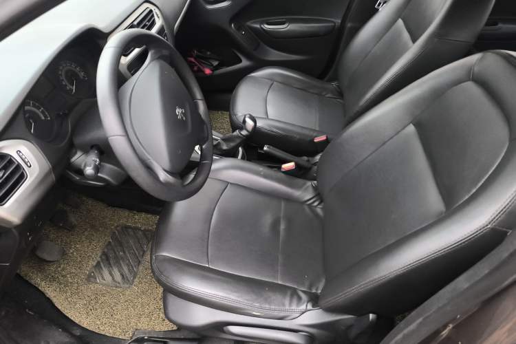 Used Peugeot 301 2016 1.6L Manual Comfort Edition