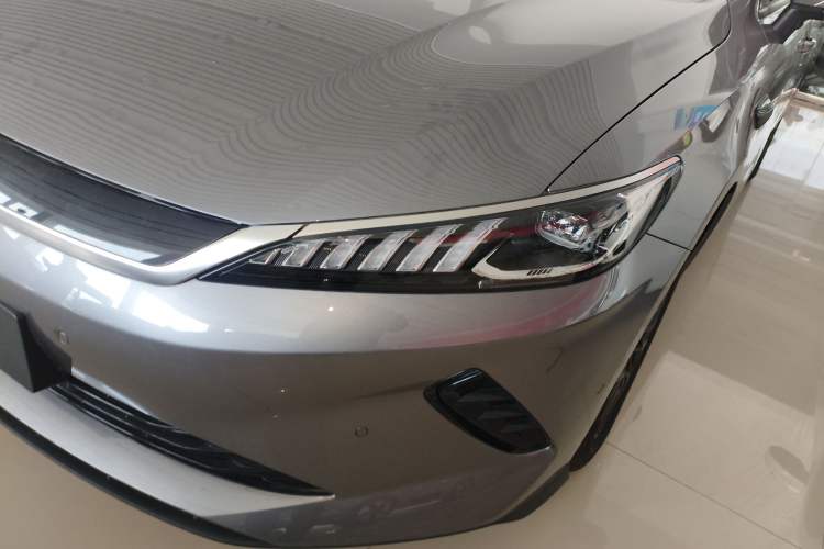 Used BYD Qin PLUS 2025 EV Smart Drive Edition 420KM Leading Model