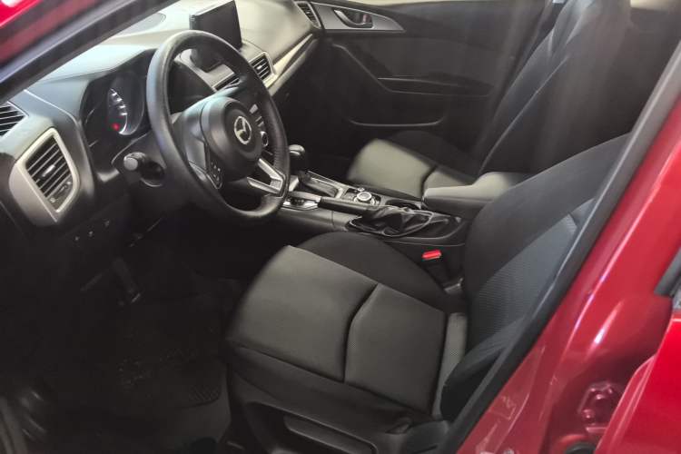 Used Mazda Mazda 3 Axela 2017 Hatchback 1.5L Automatic Comfort Model Emission Standard China V
