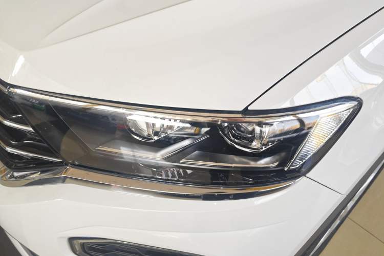 Used Volkswagen T-ROC 2021 280TSI DSG Two-Wheel Drive Elite Connect Edition