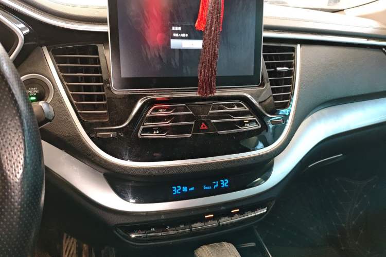 Used Soueast DX7 2018 Prime 1.8T DCT Prestige Model China V Standard
