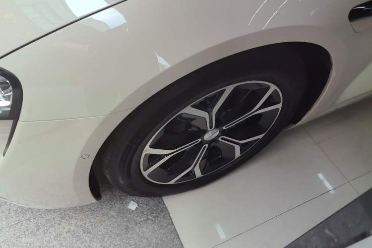 Used Hima Luxeed S7 2025 855 km Max Exterior 3