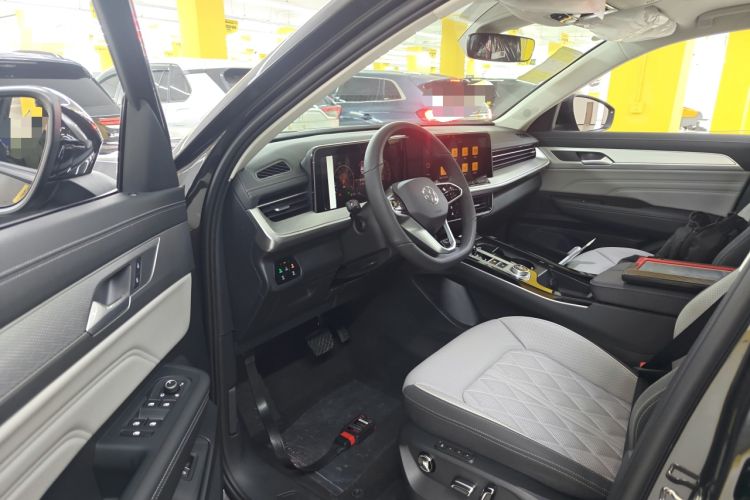 Used Volkswagen Tavendor 2026 Model 380TSI Four-Wheel Drive R-Line Cruise Zhongxiang Edition