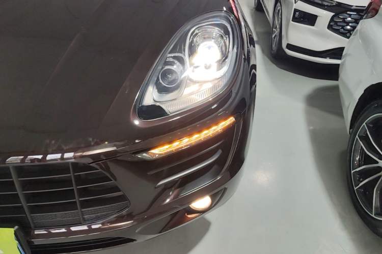 Used Porsche Macan 2017 Macan 2.0T