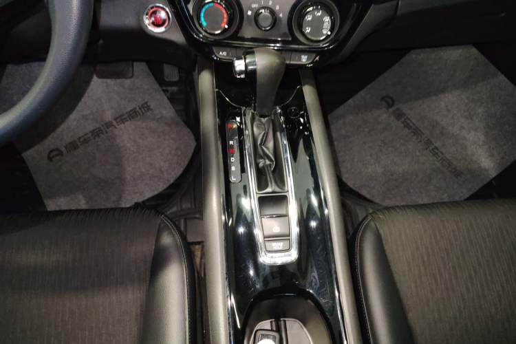 Used Honda Vezel 2019 1.5L CVT Luxury Model China V
