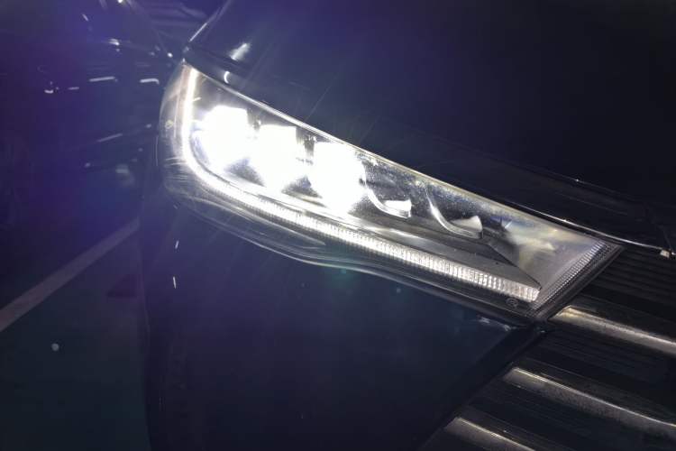 Used BYD Song MAX 2017 1.5T Automatic Smart Connect Prestige 7-Seater