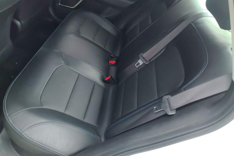 Used Livan Maple 60s 2024 Happiness Customized Full Vehicle—Taxi-Dedicated Version