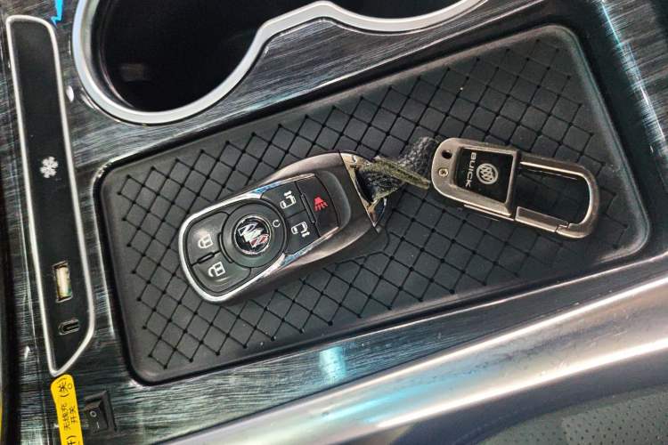 Used Buick GL8 2023 ES Lu Zun Deluxe Model